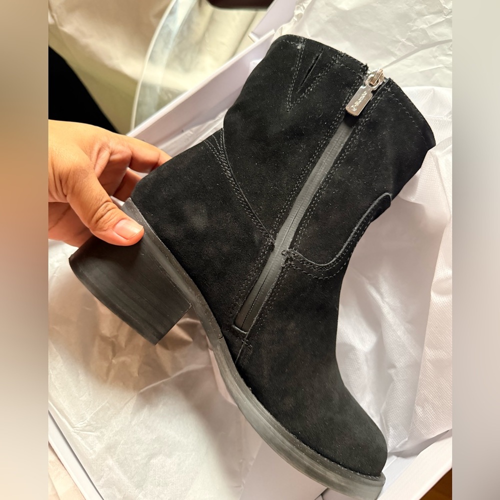 Blondo waterproof Black Ankle Booties - Picture 4 of 7